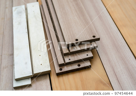 furniture dismantling 97454644