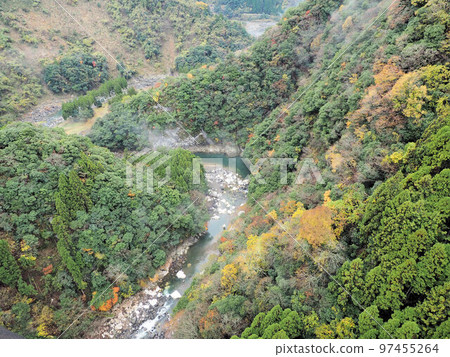 Autumn scenery seen from Ayu-nose Ohashi Bridge, Suga, Yamato-cho, Kamimashiki-gun, Kumamoto Prefecture Autumn scenery seen from Ayu-nose Ohashi Bridge, Suga, Yamato-cho, Kamimashiki-gun, Kumamoto Prefecture 97455264