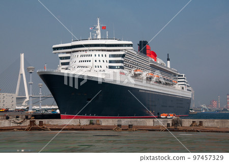 Queen Mary 2 at Daikoku Wharf 97457329