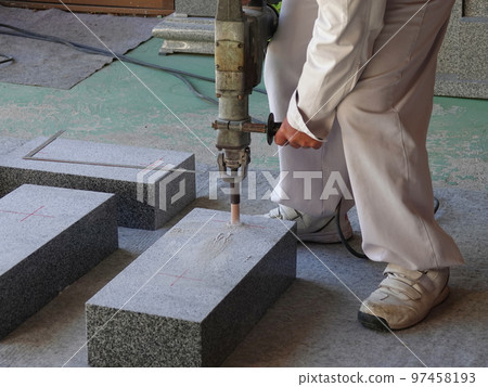 墓碑石材加工工作 12 墓碑石材加工工作 12 97458193