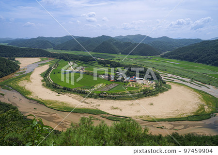 Hoeryong Village 97459904