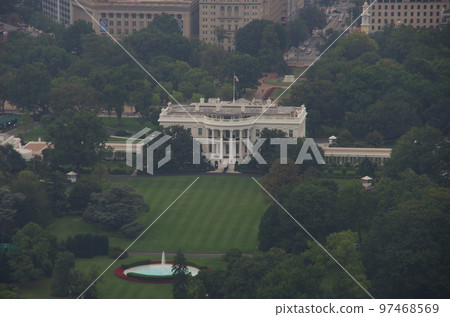 從紀念碑看到的白宮（美國華盛頓特區） 97468569