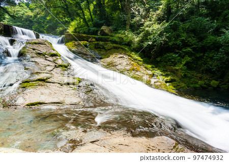 Reimei no Taki 美麗的溪流，山谷，清流的夏日風光``旅遊景點：菊池溪谷' 日本熊本縣菊池市 97474932