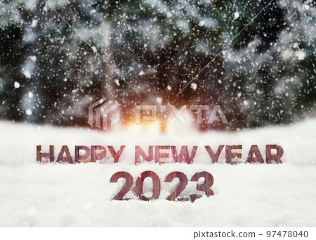 新年的日出和白雪皚皚的森林和新年快樂 2023 HAPPY NEW YEAR 97478040
