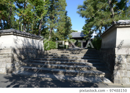 京都府北區紫野，秋天的大德寺，入口和正門 97488150