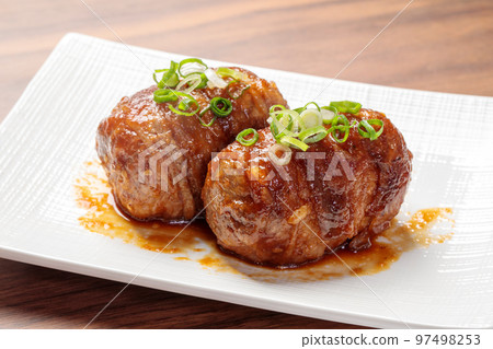 Onigiri wrapped in meat 97498253