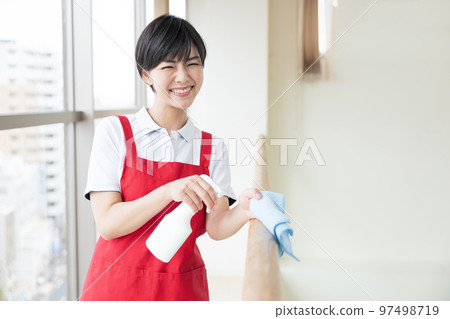 擦乾淨的女人 97498719