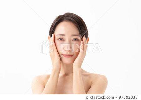 皮膚護理婦女白色背景 97502035