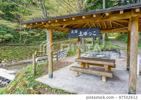 Tsuchiyu Onsen footbath "Tsuchiyukko" negative ion value 40,000/cubic centimeter Fukushima City 97502612