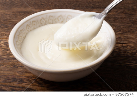 white sauce bechamel sauce 97507574