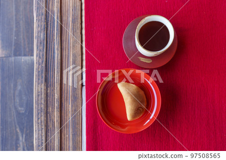 京都東寺的焙茶和點心 97508565