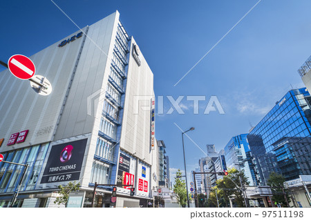 Urban scenery in front of Kawasaki station [Kanagawa prefecture Kawasaki city] 97511198