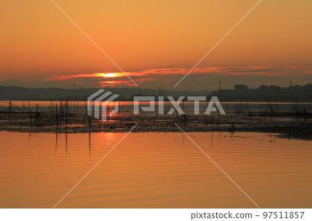 Sunrise scenery of Lake Inba 97511857