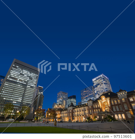 Tokyo station night view station Marunouchi Marunouchi station building office building 97513601