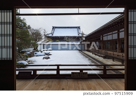 京都南禪寺北條庭園雪景 京都南禪寺北條庭園雪景 97515909
