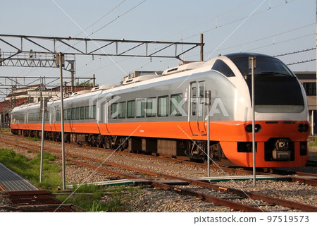Waiting for remodeling in Niigata, Fresh Hitachi vehicle 97519573