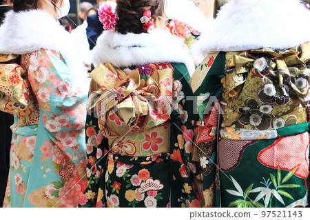 Coming-of-age ceremony Gorgeous kimono 97521143