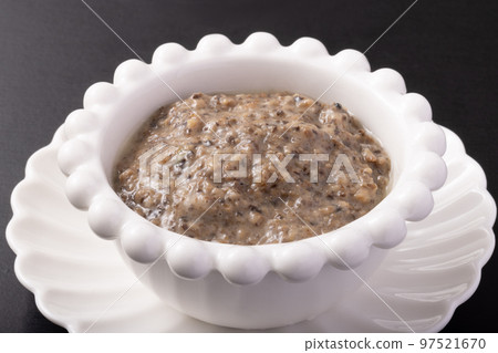 松露意大利麵醬 松露意大利麵醬 97521670