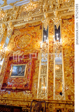 Baroque golden interior of Catherine Palace - St. Petersburg, Russia 97525093