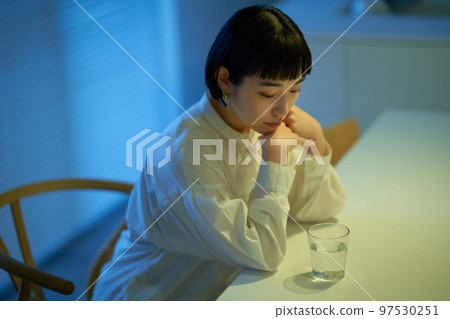 房間裡的手術刀 97530251