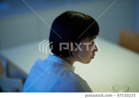 A scalpel in the room 97530255