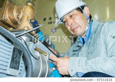 泵更換工作 97531616