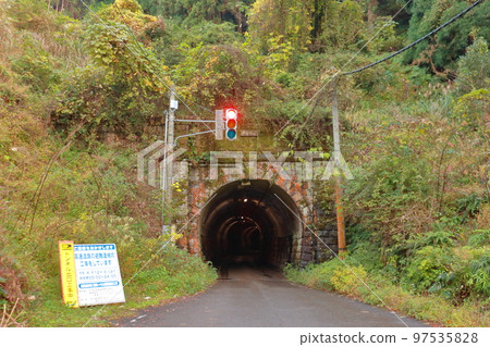 舊北陸本線隧道地區南越前側鐵道遺產羽原隧道 97535828