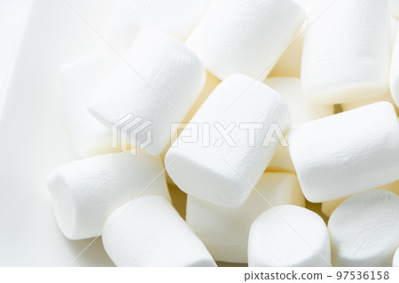 Marshmallow (white marshmallow). 97536158