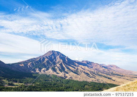 Aso Autumn scenery seen from the Hakoishi Pass observatory 97537255