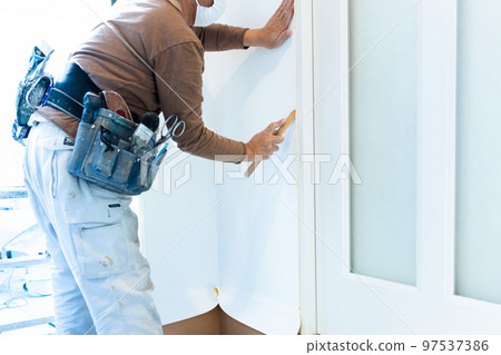 change the wallpaper in the house 97537386