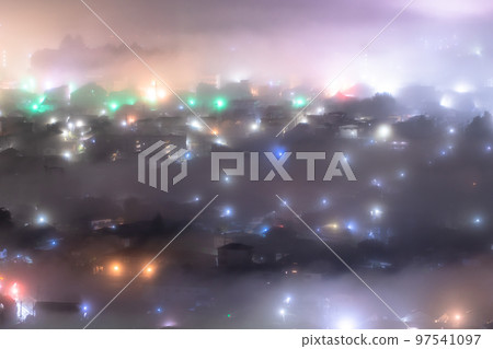 《Saitama Prefecture》 Chichibu・Fantastic sea of clouds night view 97541097