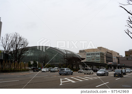 Winter Hokuriku-like cloudy sky and scenery around Kanazawa Station | Kanazawa City, Ishikawa Prefecture Winter Hokuriku-like cloudy sky and scenery around Kanazawa Station | Kanazawa City, Ishikawa Prefecture 97542969