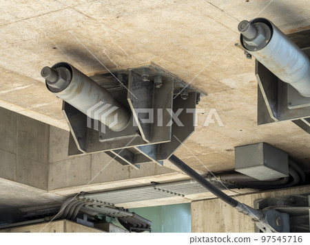 Viaduct seismic reinforcement device Viaduct seismic reinforcement device 97545716