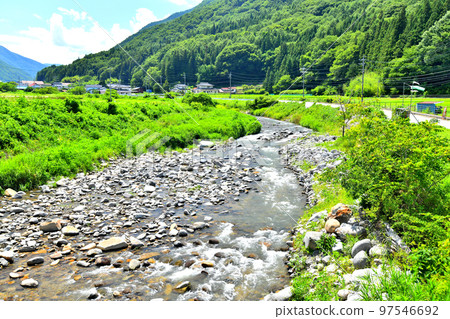 Aohara Bridge / Looking upstream from the Yodagawa River (Nagawa Town, Nagano Prefecture) [August 2022] 97546692