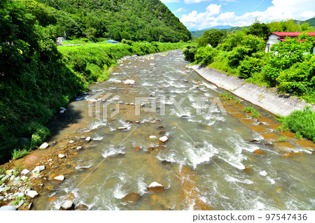 大和橋/從與田川下游看（長野縣名川町）[2022 年 8 月] 97547436