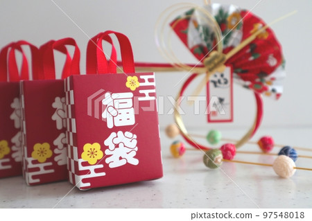 幸運袋的形象 97548018