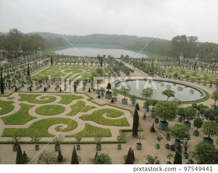 Orangerie Garden of Geometric Beauty [Palace of Versailles, France] 97549441