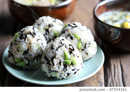 Salted kelp and edamame mixed rice balls with soy milk soup Salted kelp and edamame mixed rice balls with soy milk soup 97554161