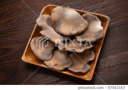 raw black abalone mushroom raw black abalone mushroom 97562163