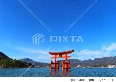 [Hiroshima Prefecture] Otorii of Miyajima, one of the three most scenic spots in Japan after the completion of repair work 97562824