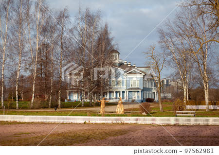 An old mansion with a wooden veranda, built in the 19th century 97562981