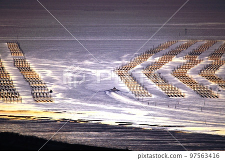 Dawn of Ariake Sea 97563416