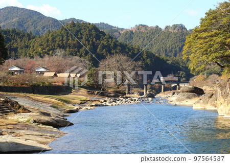 JR名商線真身鐵道橋和雲出川【三重縣津市白山町真味】 97564587