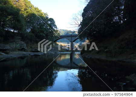 JR名商線二雲橋和雲川/雲川八景[三重縣津市白山町真味] 97564904