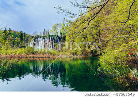 克羅地亞神秘的十六湖 97565549