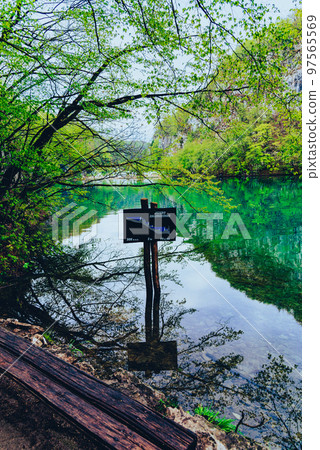 克羅地亞神秘的十六湖 97565569