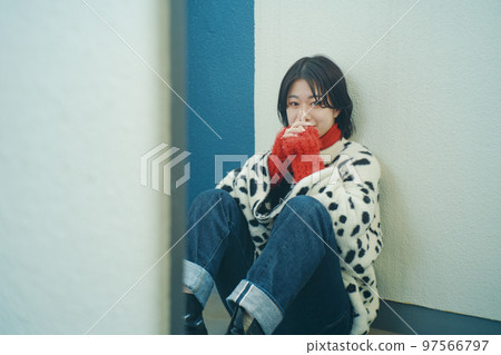 屋頂和女人 屋頂和女人 97566797