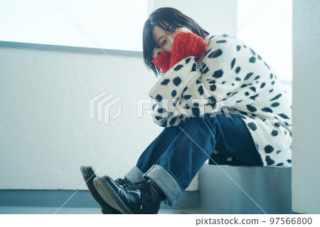 屋頂和女人 屋頂和女人 97566800