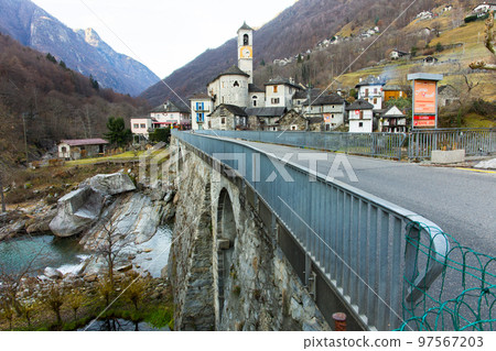 View of the Swiss mountain town of Lavertezzo. Switzerland. canton Ticino 97567203