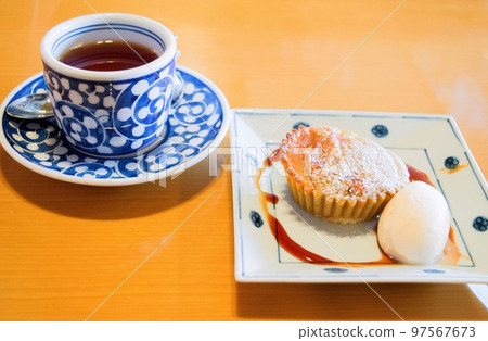 coffee, cake and gelato 97567673